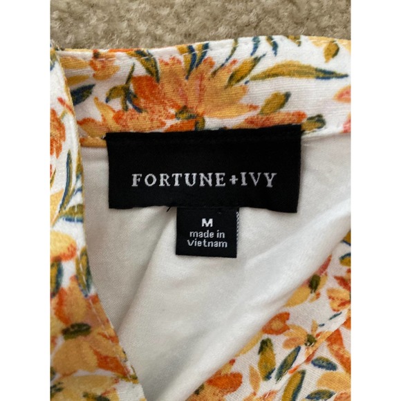 Sleeveless Floral Blouse - Picture 6 of 6